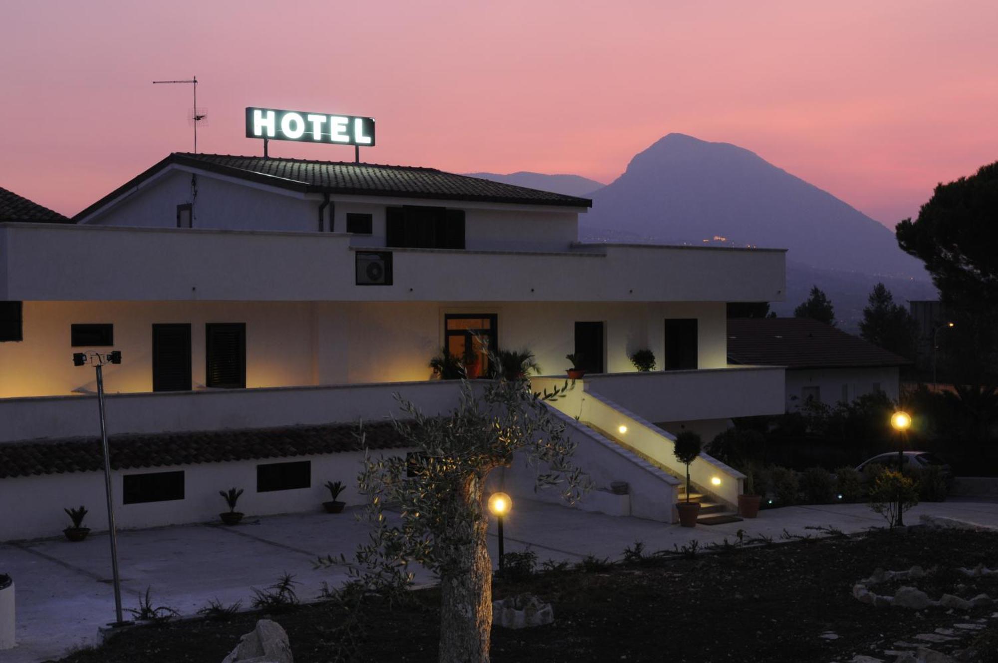 Hotel Vittoria Benevento Buitenkant foto